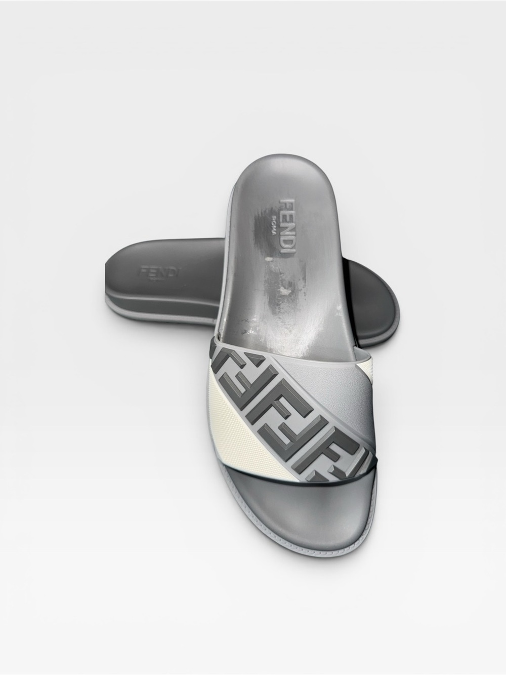 NEW! Men’s FENDI slides US 11 / UK 10